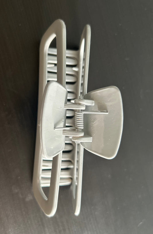 💙 The Sky-High Claw Clip (XL)