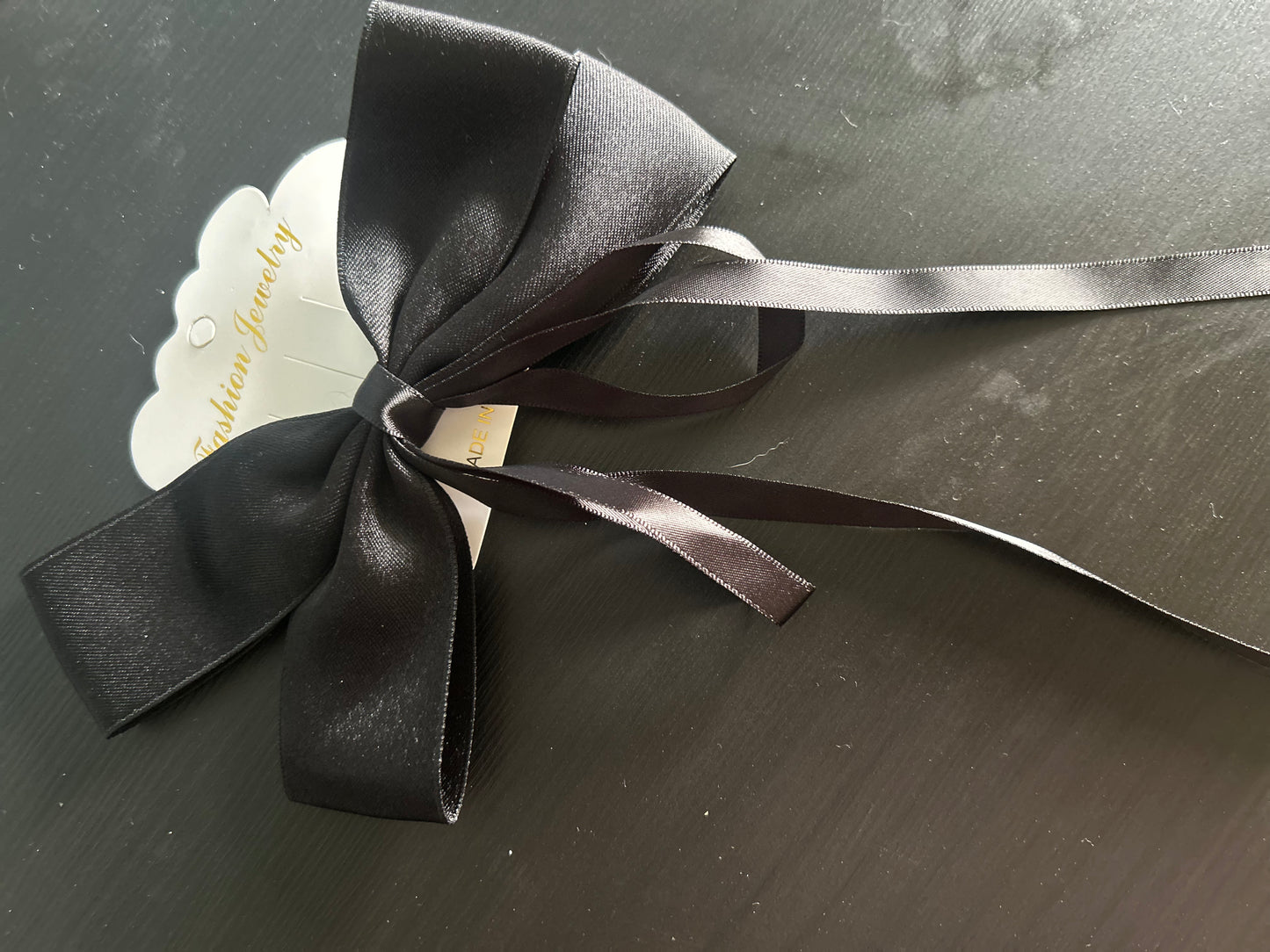 🎀 The Luxe Four Collection: Satin Bow Hair Clip (Pack of 1)